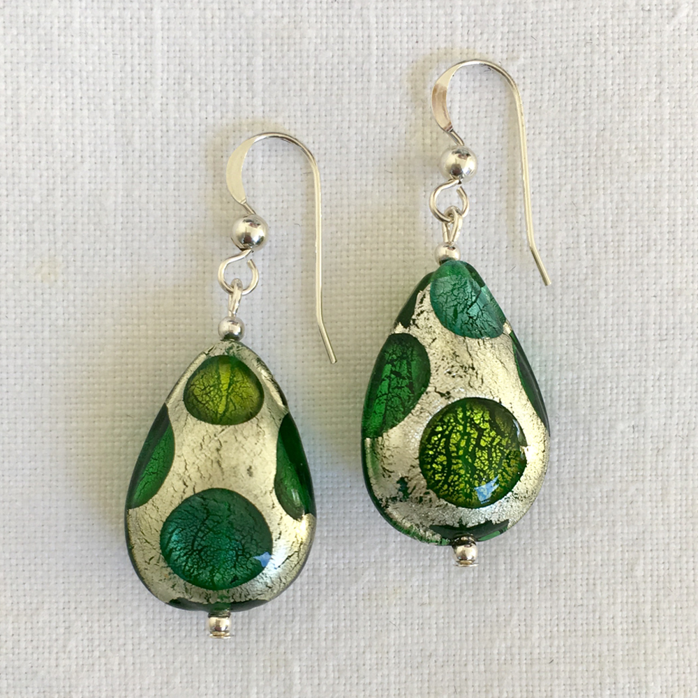 Earrings with shades of green spots over white gold Murano glass medium pear drops