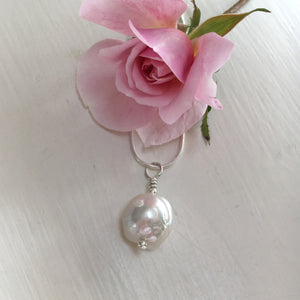 Necklace in Sterling Silver with large cultured freshwater white 'Kasumi' pearl pendant