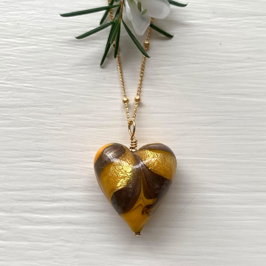 Necklace with byzantine dark yellow Murano glass medium heart pendant on gold satellite chain