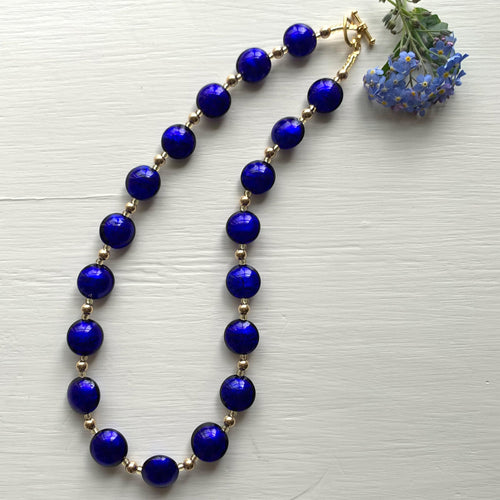 Necklace with dark blue (cobalt) Murano glass small lentil beads on gold