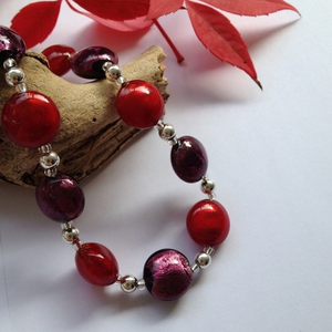 Necklace with red and dark amethyst Murano glass small lentil beads on silver
